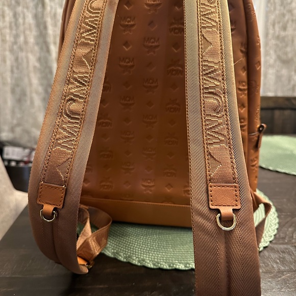 MCM large leather backpack *brand new* Great bag for anyone!!!! - Picture 4 of 13